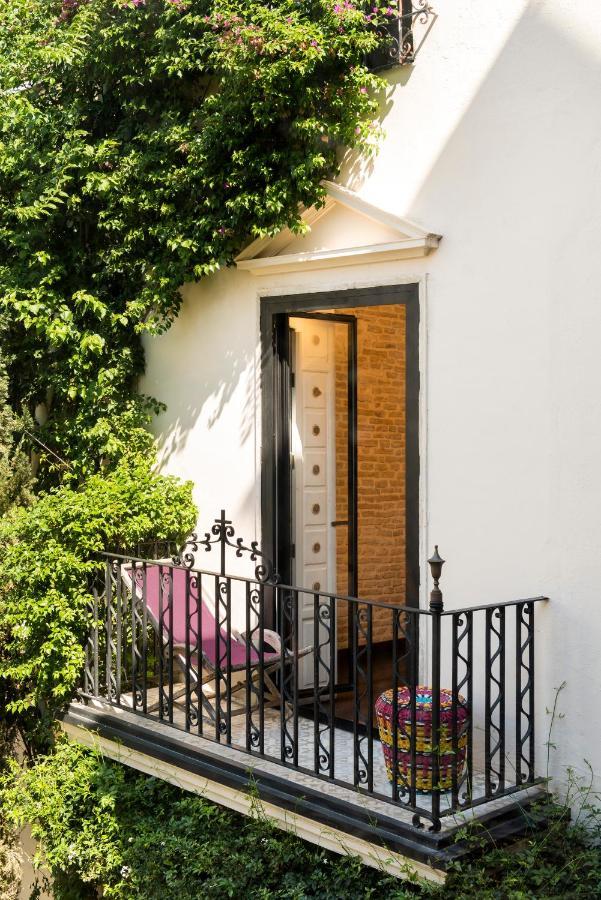 Bed and Breakfast Pajaro Rebelde Sevilla Exteriér fotografie